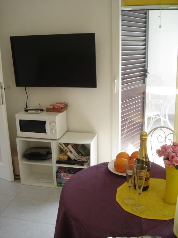 Apartment Tara Nečujam الغرفة الصورة